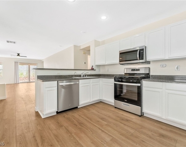 8632 Majestic Pine Avenue - Photo Thumbnail 5