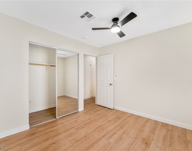 8632 Majestic Pine Avenue - Photo Thumbnail 9