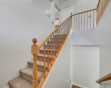 3425 Bearpin Gap Lane - Photo Thumbnail 17