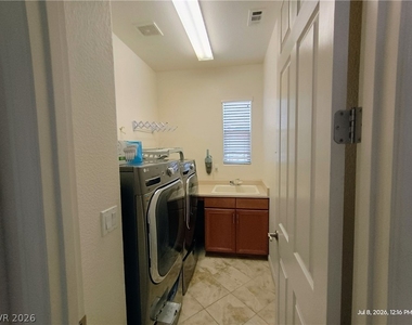 2316 Malaga Peak Street - Photo Thumbnail 16