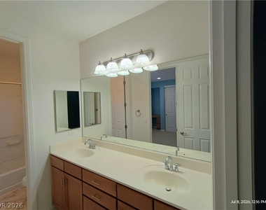 2316 Malaga Peak Street - Photo Thumbnail 14