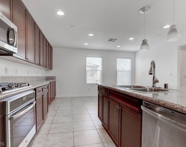 4650 Ranch House Road - Photo Thumbnail 9