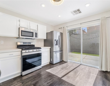 9976 Perceval Street - Photo Thumbnail 7