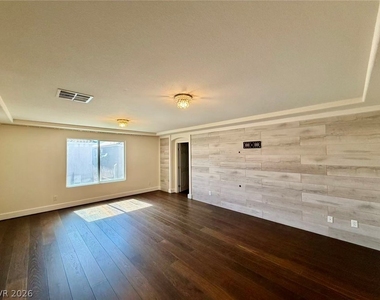 8191 Dover Canyon Court - Photo Thumbnail 10