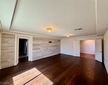 8191 Dover Canyon Court - Photo Thumbnail 11
