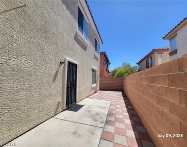 8925 Rosewood Meadows Court - Photo Thumbnail 15