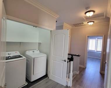 8925 Rosewood Meadows Court - Photo Thumbnail 5