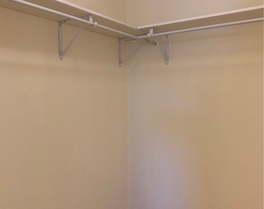 6503 Holyrod Park Court - Photo Thumbnail 13