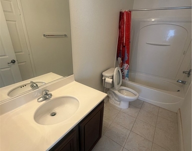 6131 Windmill Island Avenue - Photo Thumbnail 11