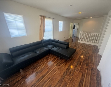6131 Windmill Island Avenue - Photo Thumbnail 14