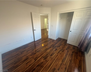 6131 Windmill Island Avenue - Photo Thumbnail 13