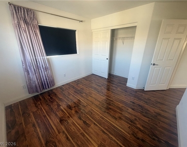 6131 Windmill Island Avenue - Photo Thumbnail 10