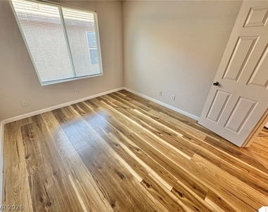 4972 W Moberly Avenue - Photo Thumbnail 15