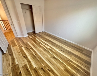 4972 W Moberly Avenue - Photo Thumbnail 18
