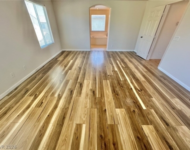 4972 W Moberly Avenue - Photo Thumbnail 20