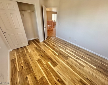 4972 W Moberly Avenue - Photo Thumbnail 11