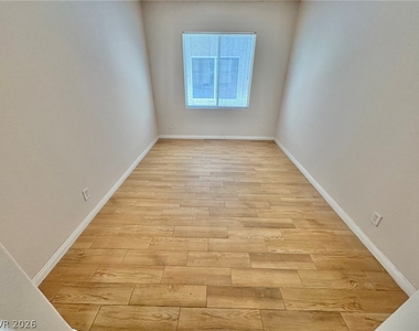 4972 W Moberly Avenue - Photo Thumbnail 3