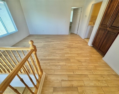 4972 W Moberly Avenue - Photo Thumbnail 8