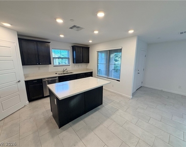 815 Watford Place - Photo Thumbnail 18