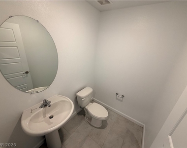 815 Watford Place - Photo Thumbnail 8