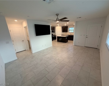 815 Watford Place - Photo Thumbnail 6