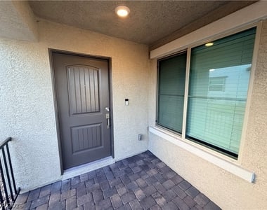 815 Watford Place - Photo Thumbnail 4