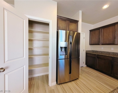 8938 Whitten Park Avenue - Photo Thumbnail 8