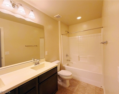 8938 Whitten Park Avenue - Photo Thumbnail 17