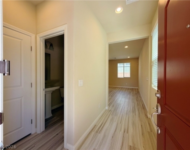 8938 Whitten Park Avenue - Photo Thumbnail 2