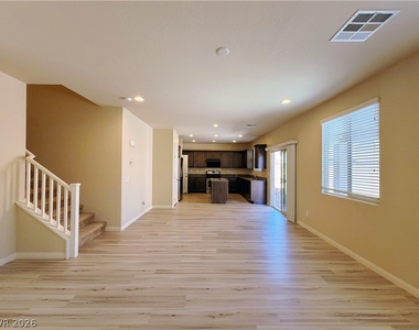 8938 Whitten Park Avenue - Photo Thumbnail 6