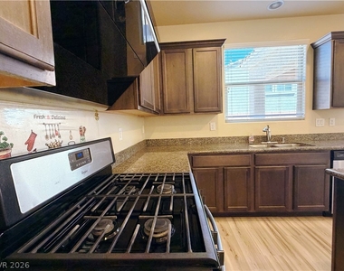 8938 Whitten Park Avenue - Photo Thumbnail 9