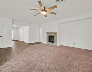913 Hickory Park Street - Photo Thumbnail 17