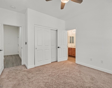 913 Hickory Park Street - Photo Thumbnail 10
