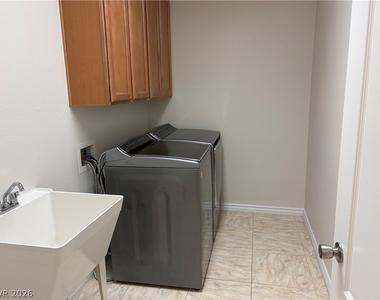 8072 Dolce Flore Avenue - Photo Thumbnail 33