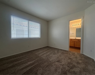 4582 Heavenly Love Way - Photo Thumbnail 8