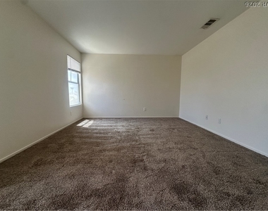 4582 Heavenly Love Way - Photo Thumbnail 19