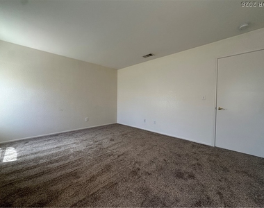 4582 Heavenly Love Way - Photo Thumbnail 18