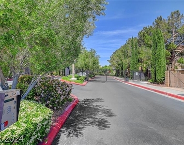 10914 Esta Ponia Court - Photo Thumbnail 8