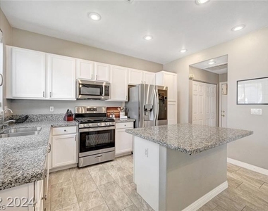 10914 Esta Ponia Court - Photo Thumbnail 21