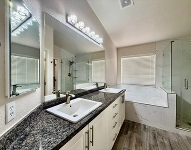 5731 Montezuma Creek Street - Photo Thumbnail 9