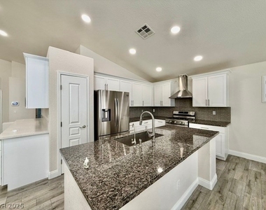 5731 Montezuma Creek Street - Photo Thumbnail 6