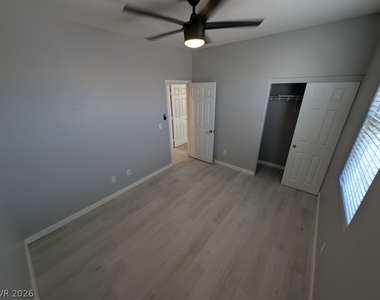 9120 Alpine Grove Avenue - Photo Thumbnail 14