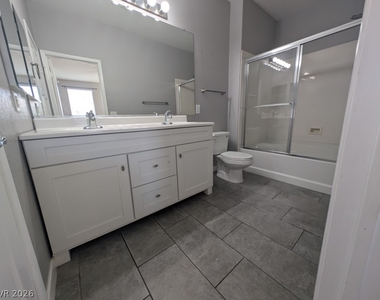9120 Alpine Grove Avenue - Photo Thumbnail 11