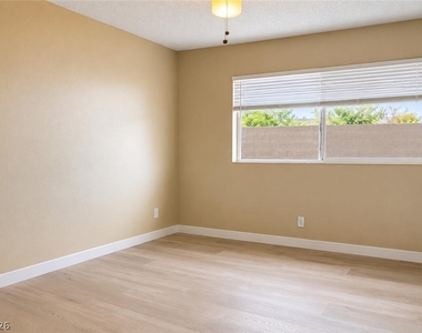 4080 Studio Street - Photo Thumbnail 7