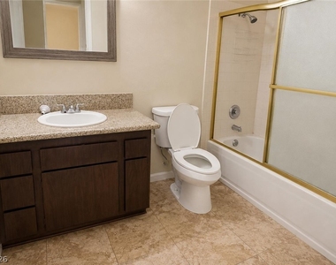 4080 Studio Street - Photo Thumbnail 6
