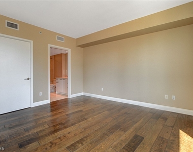 222 Karen Avenue - Photo Thumbnail 13