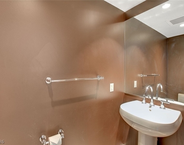 222 Karen Avenue - Photo Thumbnail 12