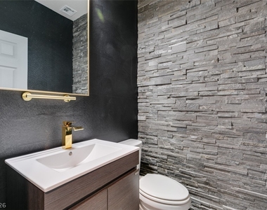 4348 Stardusk Falls Avenue - Photo Thumbnail 7