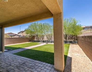 4348 Stardusk Falls Avenue - Photo Thumbnail 15