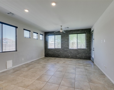 4348 Stardusk Falls Avenue - Photo Thumbnail 2